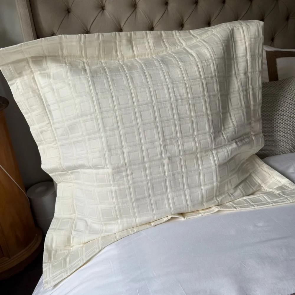 Frette Euro Sham IVORY 26x26